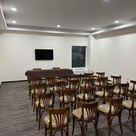 Best Western Plus Sacramento Чиуауа Екстериор снимка