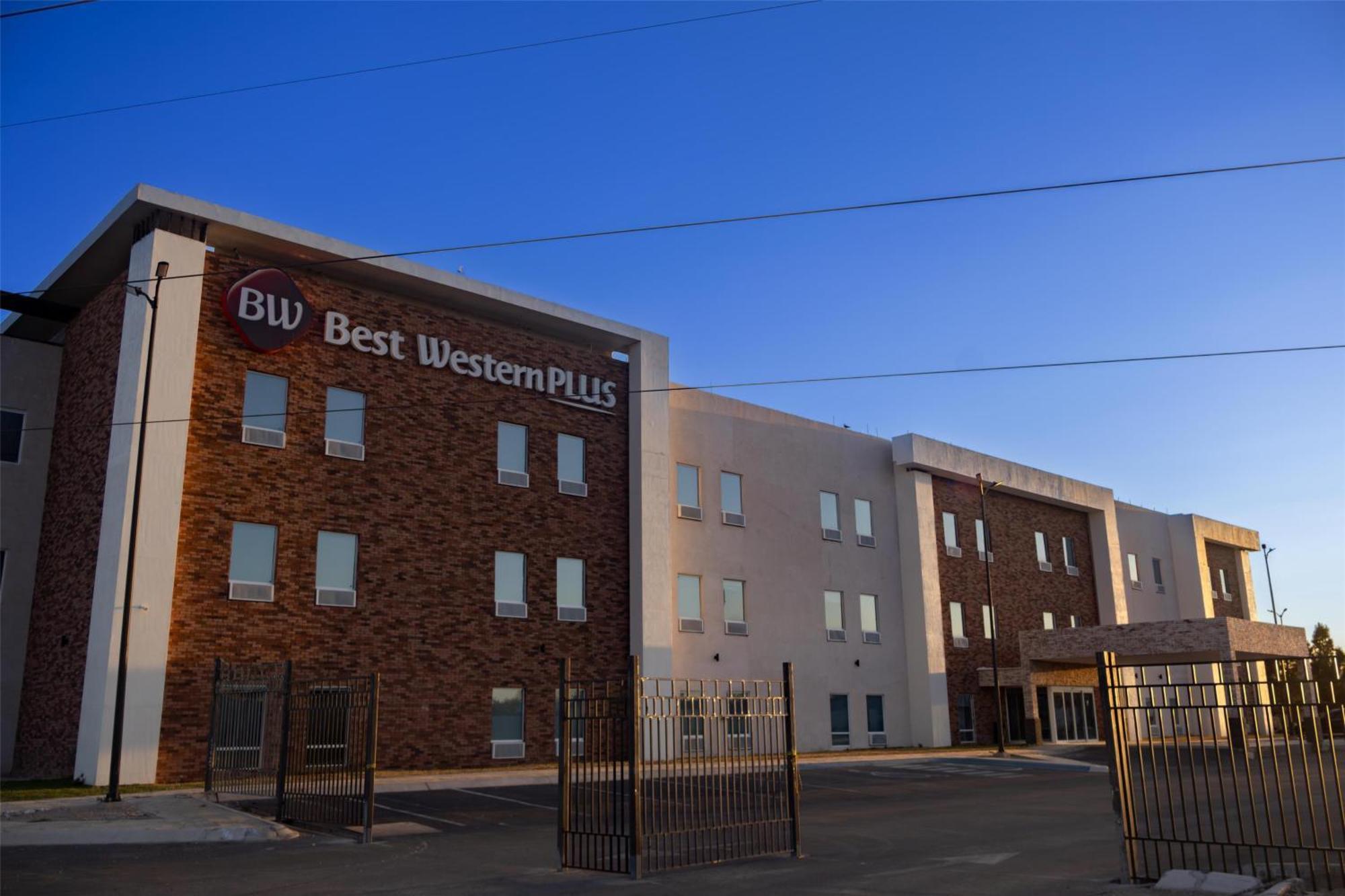 Best Western Plus Sacramento Чиуауа Екстериор снимка